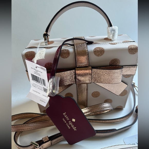 Kate Spade BUNDLE set, Wrapping Party Dot Gift Crossbody & Wallet set NWT - Picture 2 of 12